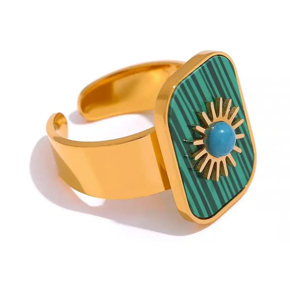 Green Square ☀️ Ring